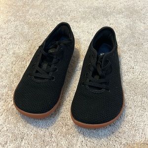 Whitin barefoot wide toe box shoes